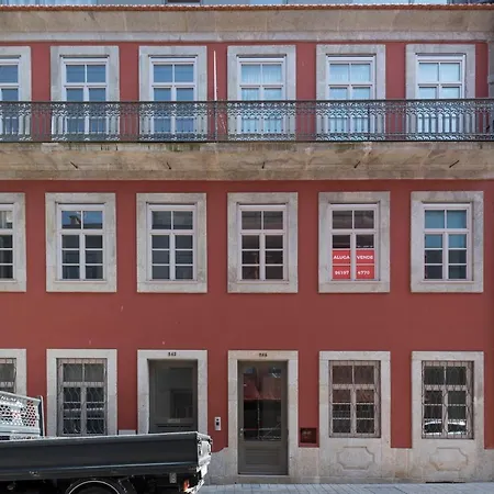 Bombarda Gallery Yard * Porto