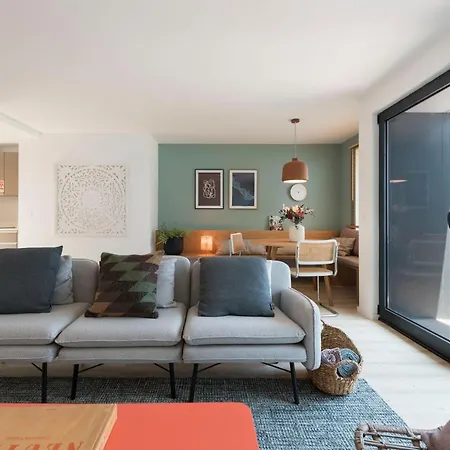 Bombarda Gallery Yard Apartment