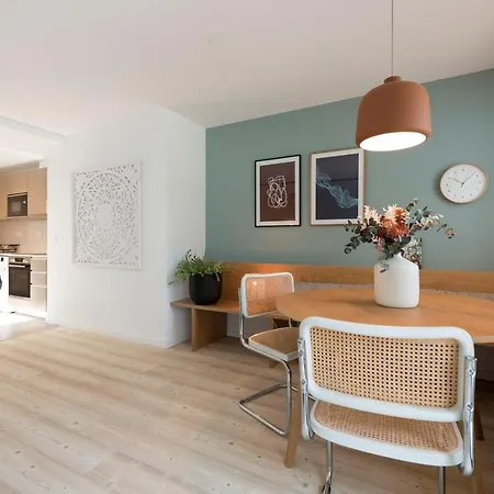 Bombarda Gallery Yard Apartment *
