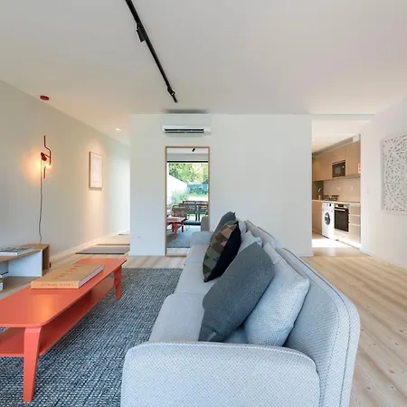 Bombarda Gallery Yard Apartment